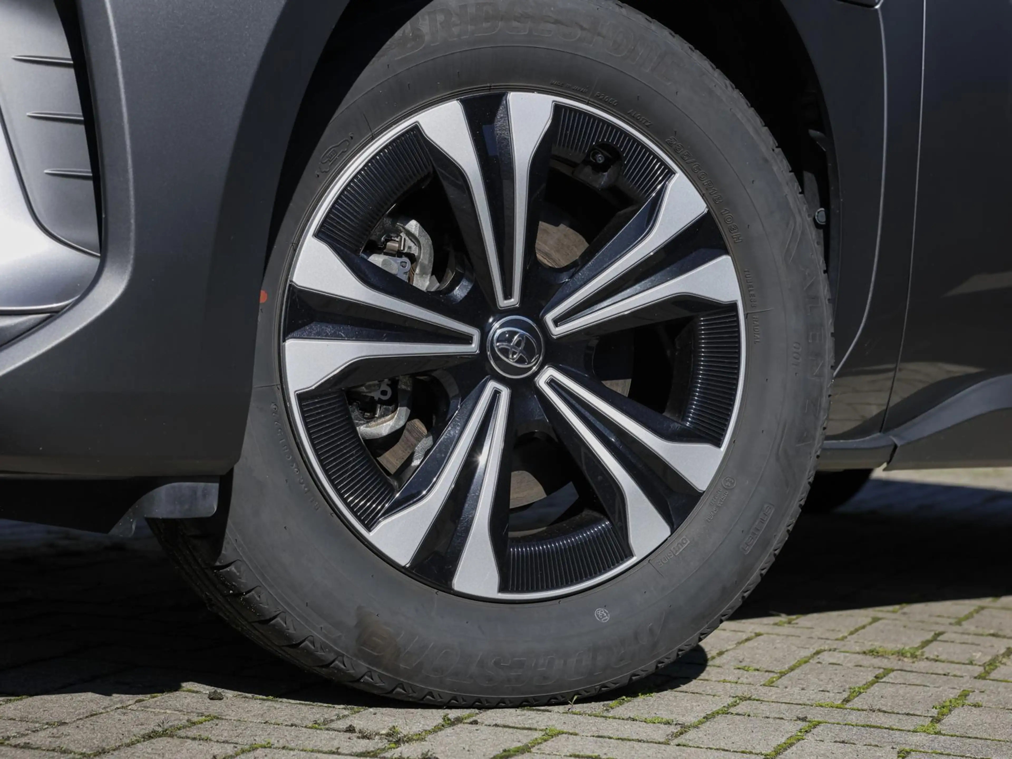 Toyota bZ4X NAVI SHZ PDC KLIMA BT ZV — photo 7