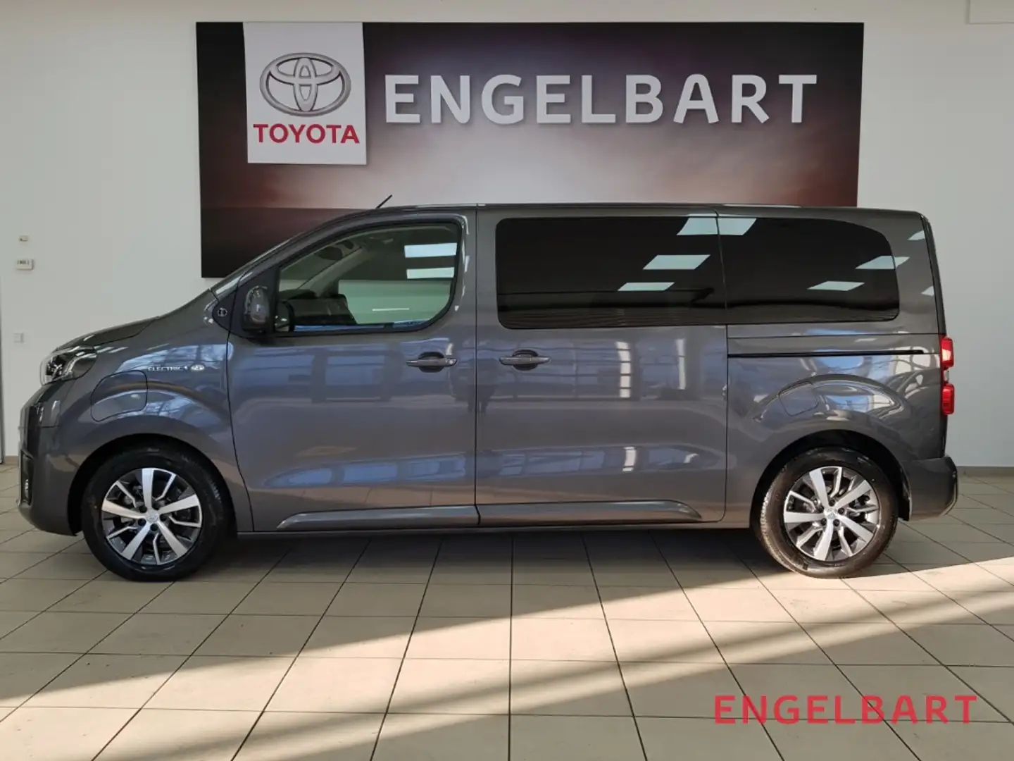 Toyota Proace Verso L1 Elektro 75 KWh Team Deutschland Allwetter Grau - 2
