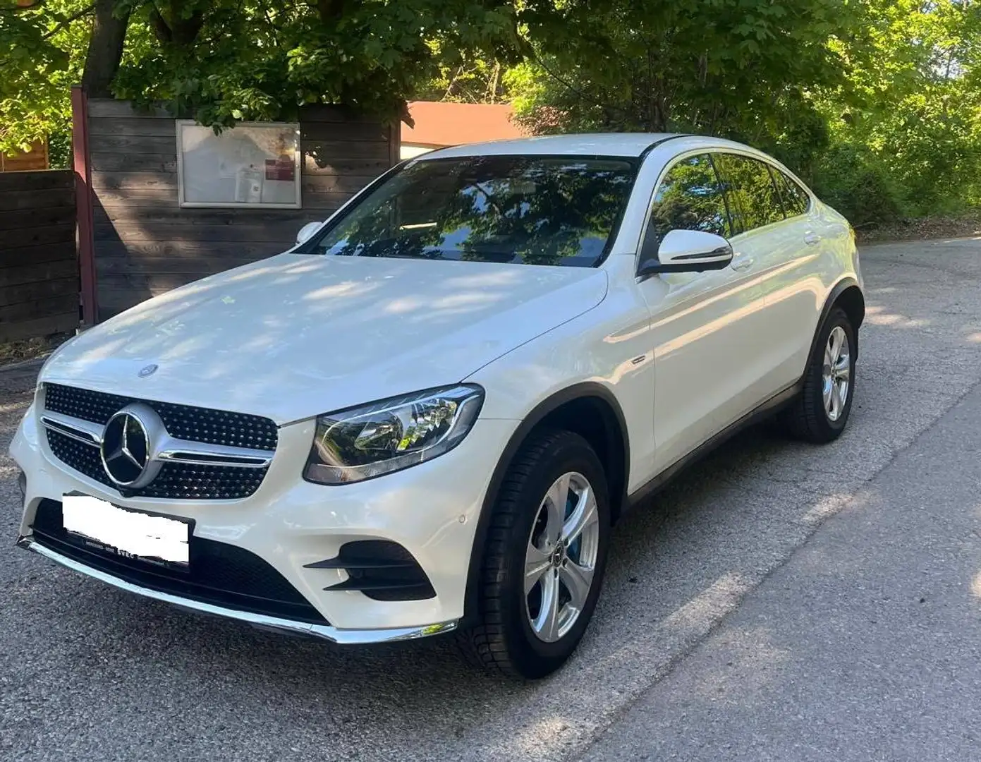 Mercedes-Benz GLC 350 GLC 350 e PHEV Coupé 4Matic Weiß - 1