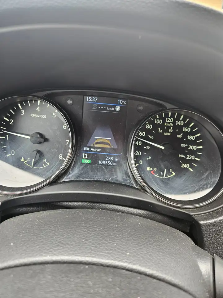 Nissan Qashqai снимка Nissan Qashqai