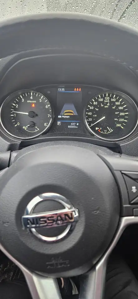 Nissan Qashqai снимка Nissan Qashqai