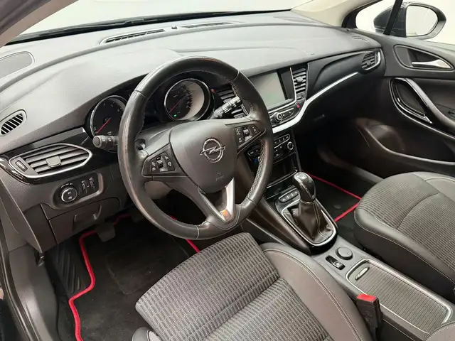 Opel Astra view 12
