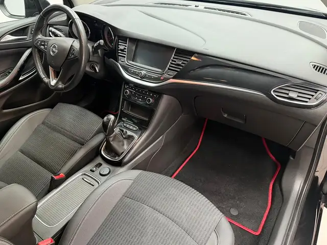 Opel Astra view 13