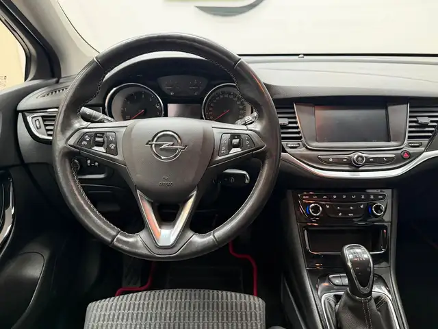 Opel Astra view 10