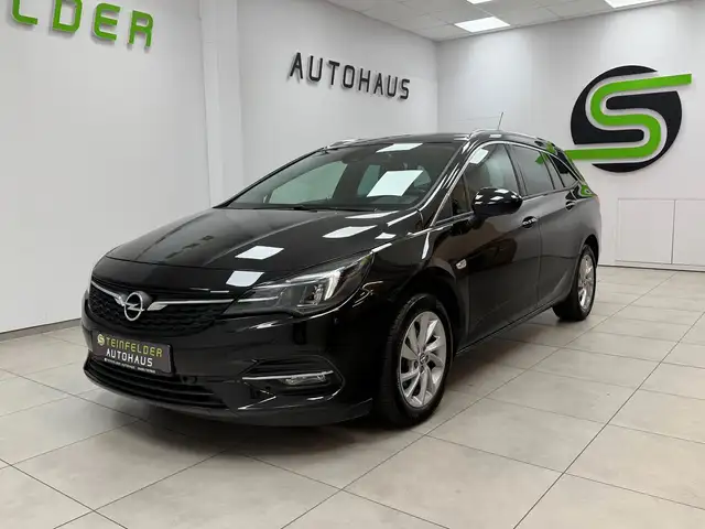 Opel Astra view 3