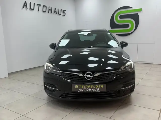 Opel Astra view 2