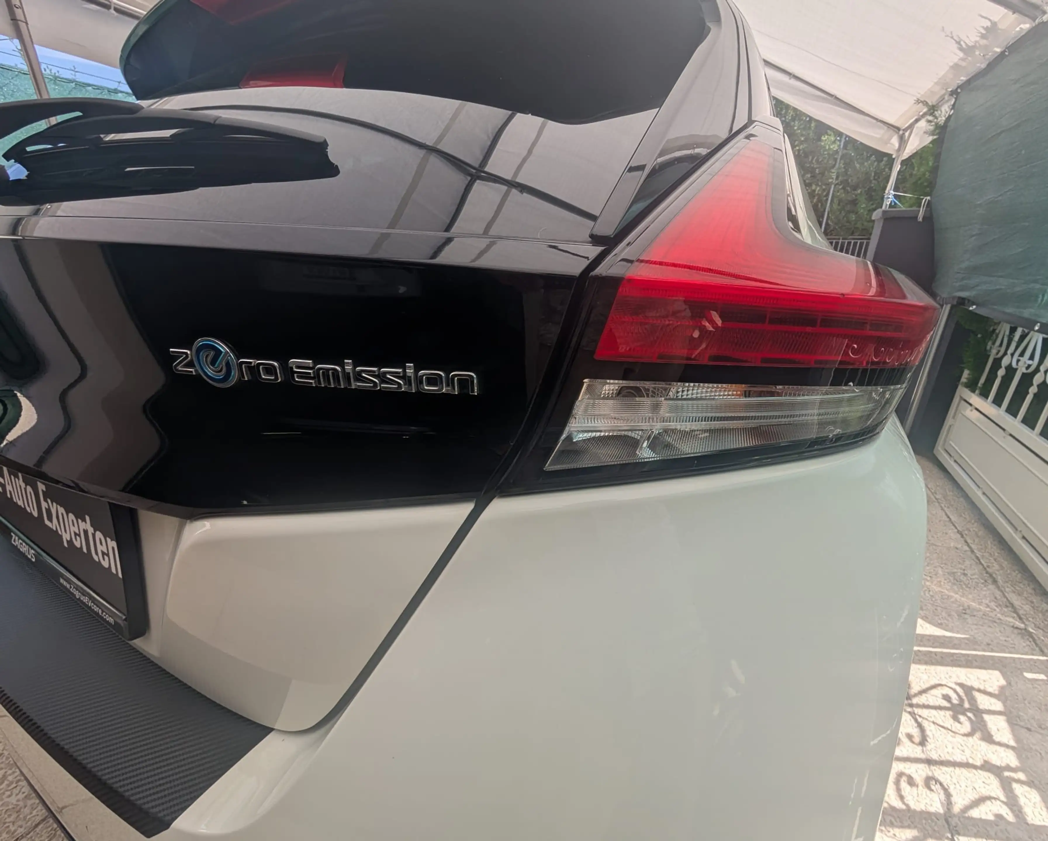 Nissan Leaf LeaN-Connecta+Tech Pack+Winter Pack-96% SOH — photo 9