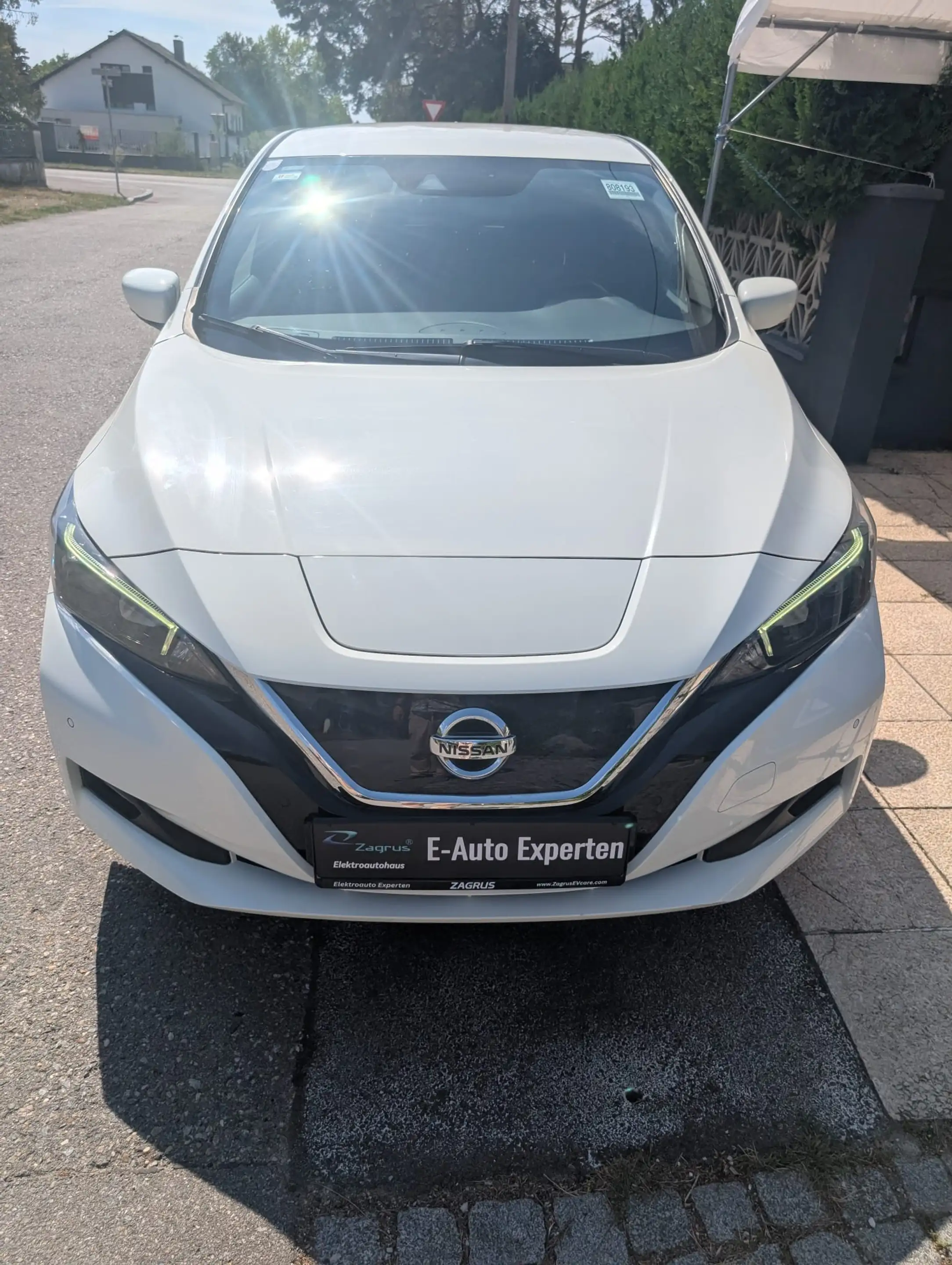 Nissan Leaf LeaN-Connecta+Tech Pack+Winter Pack-96% SOH — photo 3