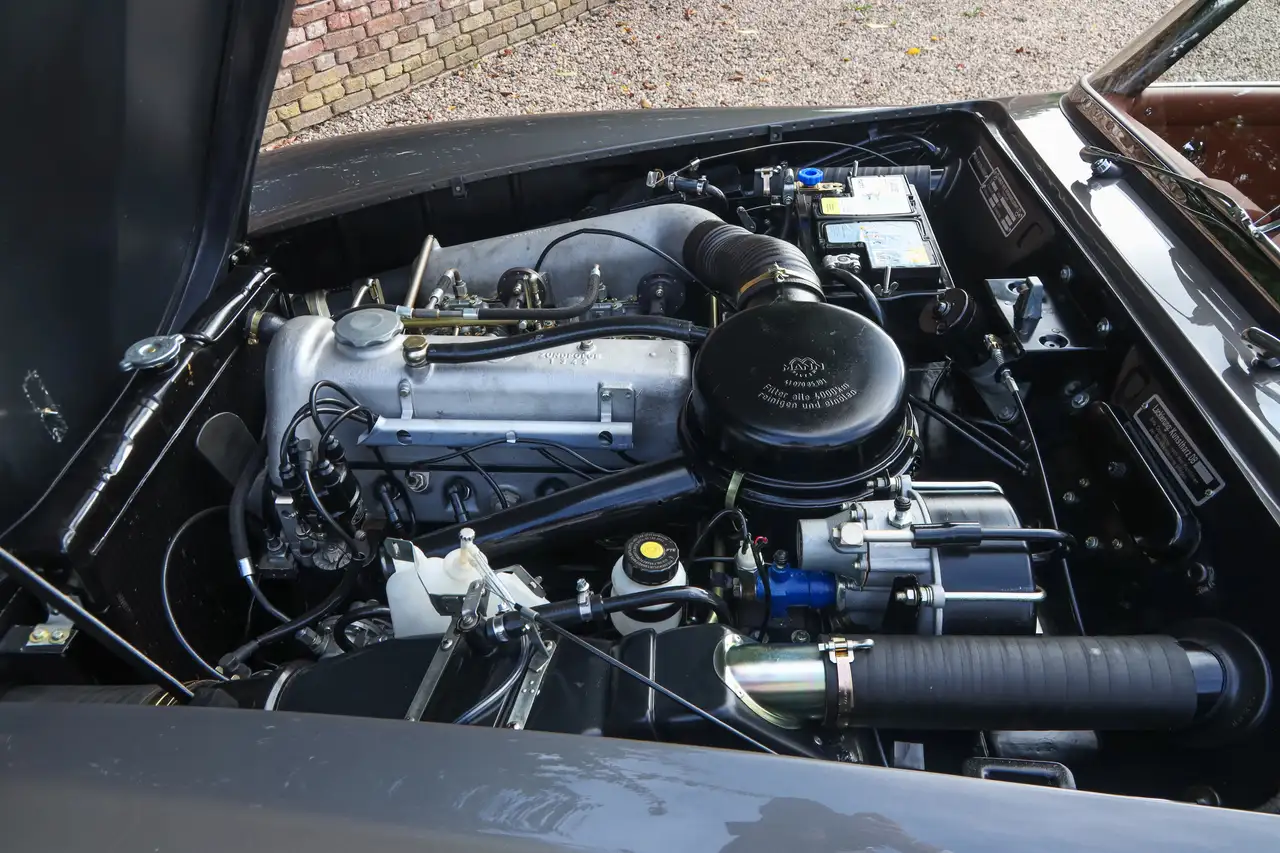 Mercedes-Benz 190 SL Roadster "Fully restored and matching numbers", foto 4
