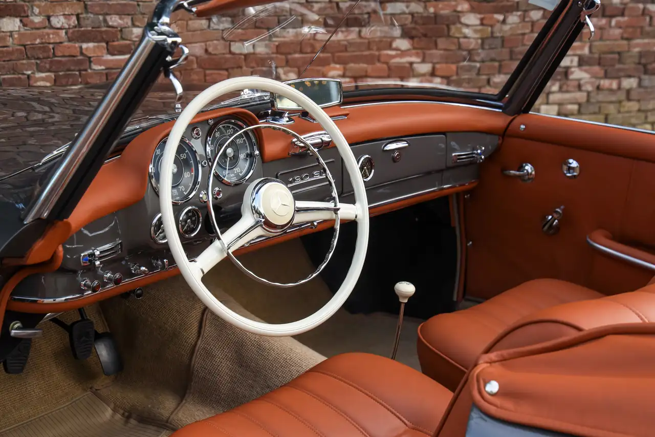 Mercedes-Benz 190 SL Roadster "Fully restored and matching numbers", foto 3