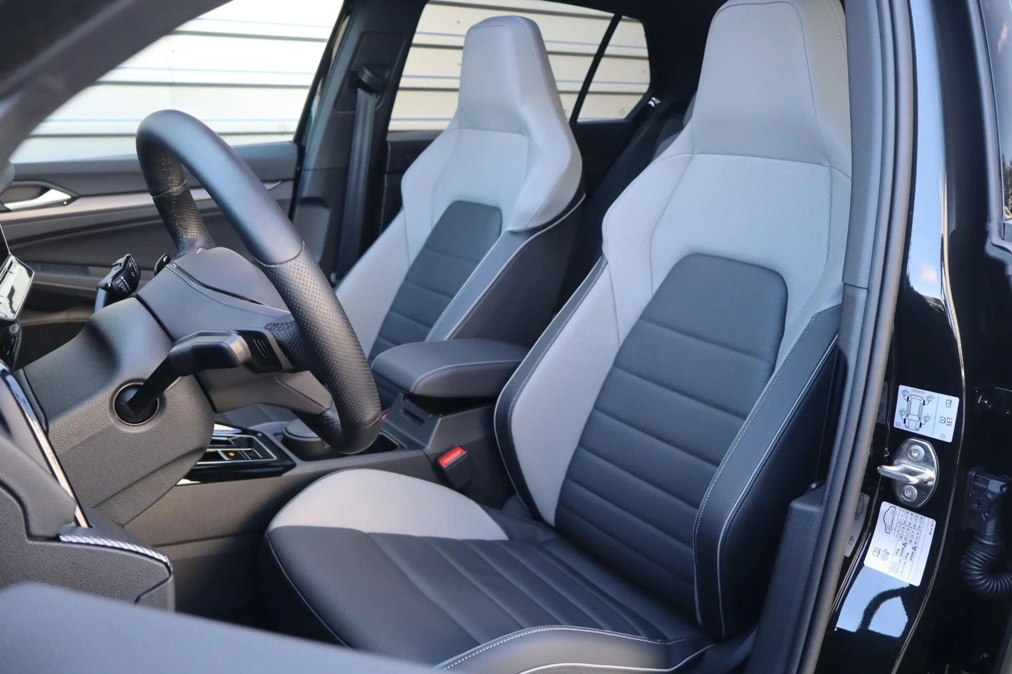 Volkswagen Golf GTE 1.5 eHybrid 272pk | SoH 100% | Lederen Bekleding | — photo 4
