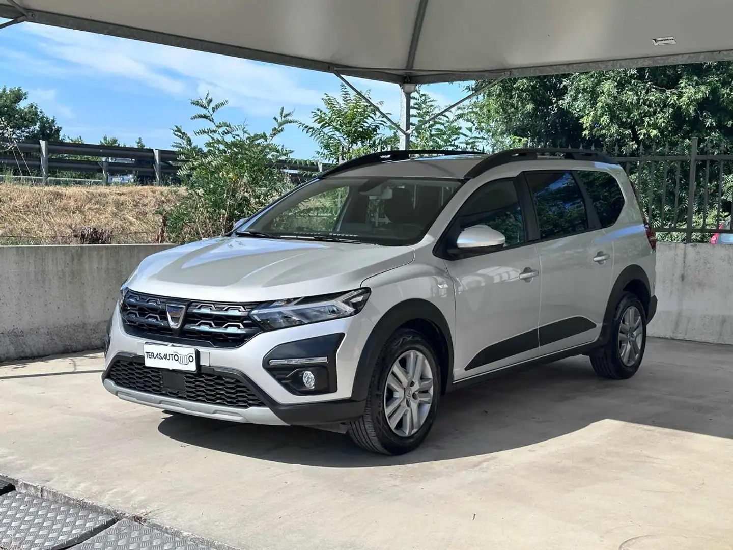 Dacia Jogger 1.0 TCe GPL 100 CV NESSUN OBBLIGO DI FINANZIAMENTO Argento - 1