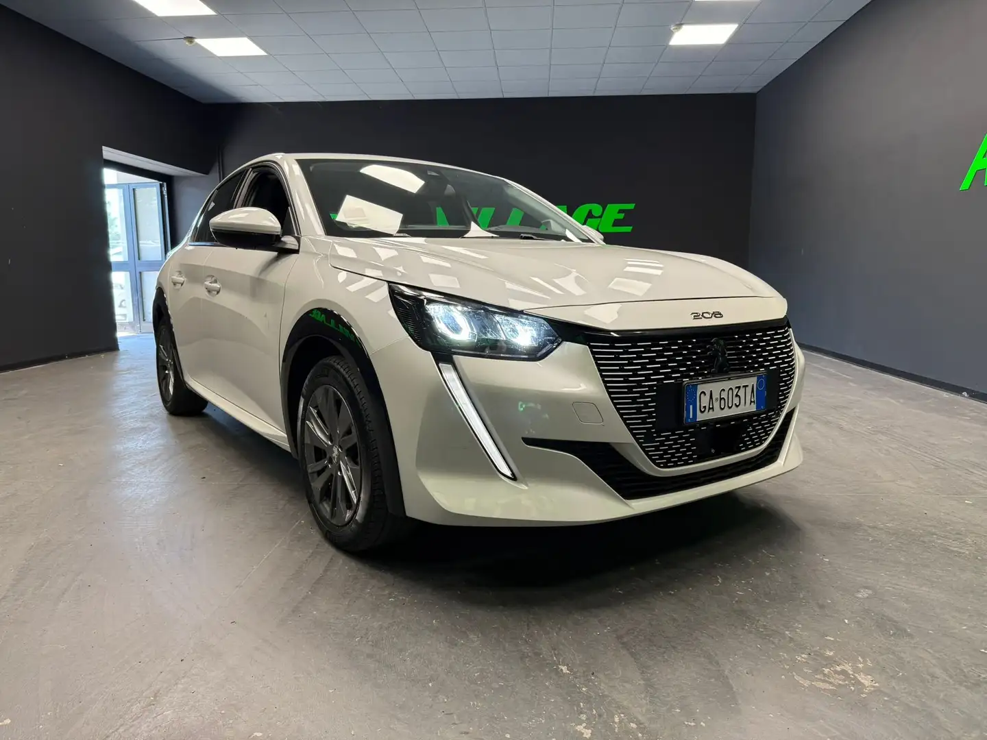 Peugeot 208 208 II 2019 e-208 Allure 100kW Bianco - 1