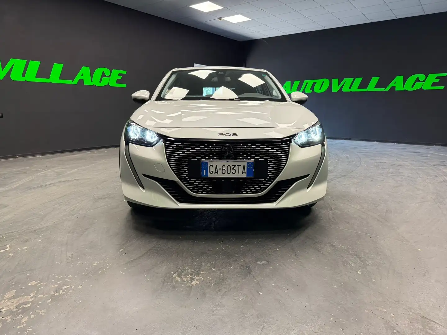 Peugeot 208 208 II 2019 e-208 Allure 100kW Bianco - 2