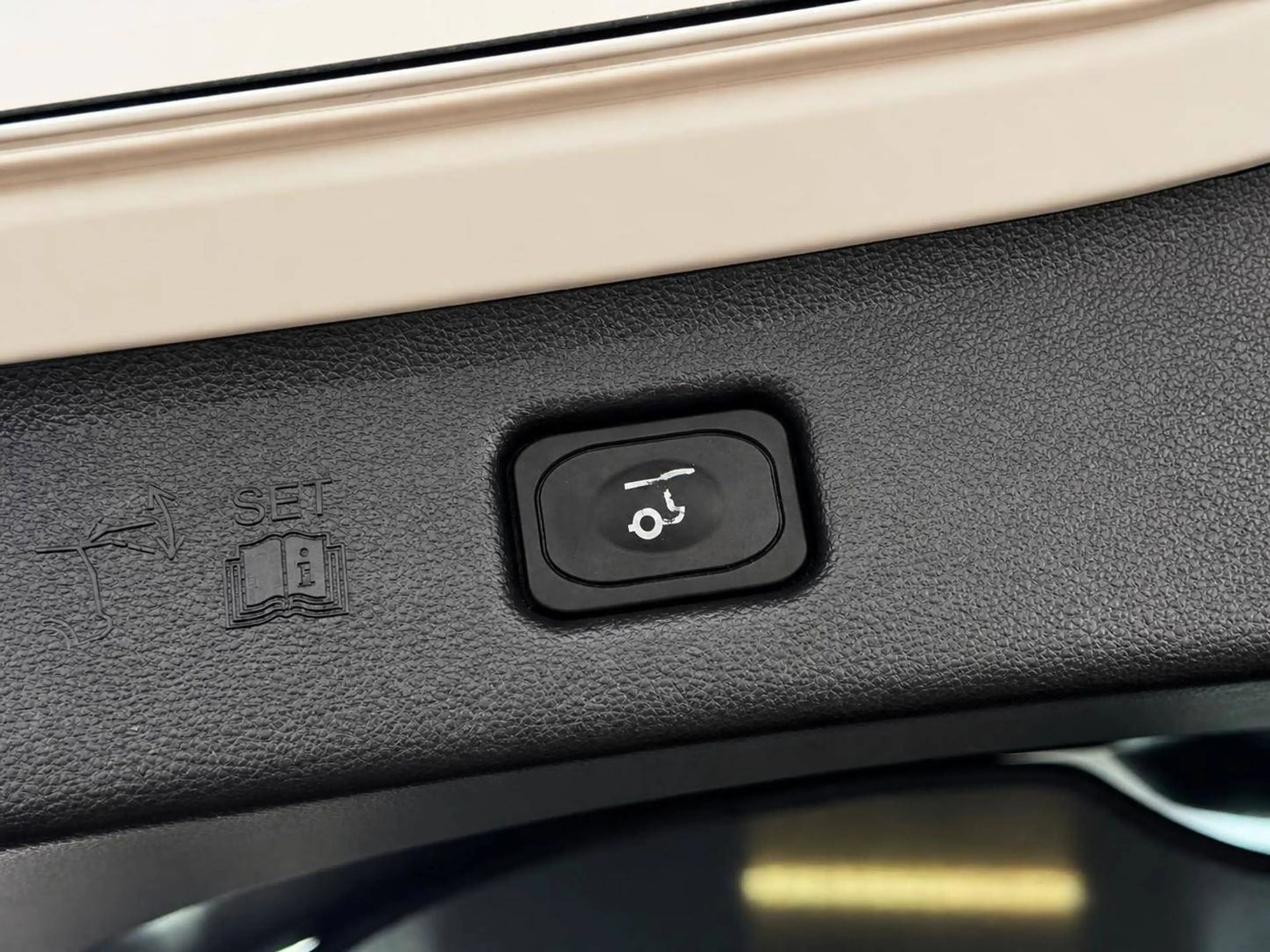 Ford S-Max Titanium — photo 9