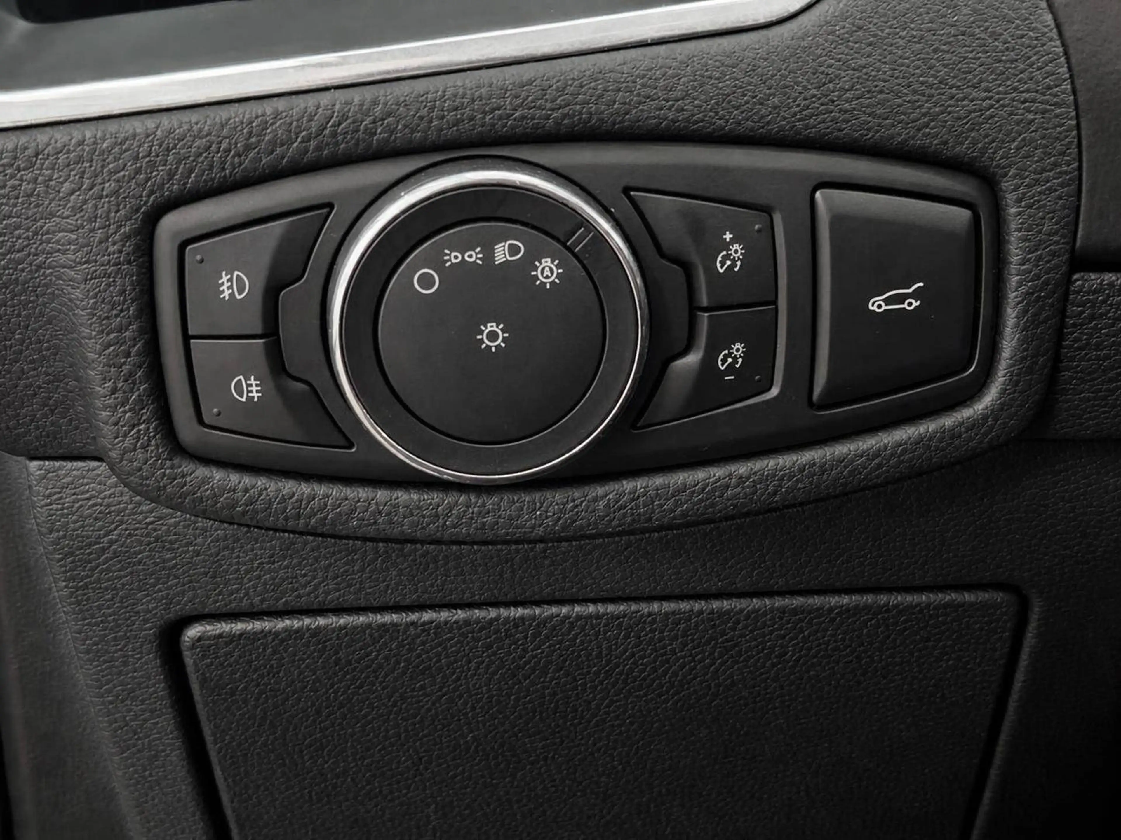 Ford S-Max Titanium — photo 15