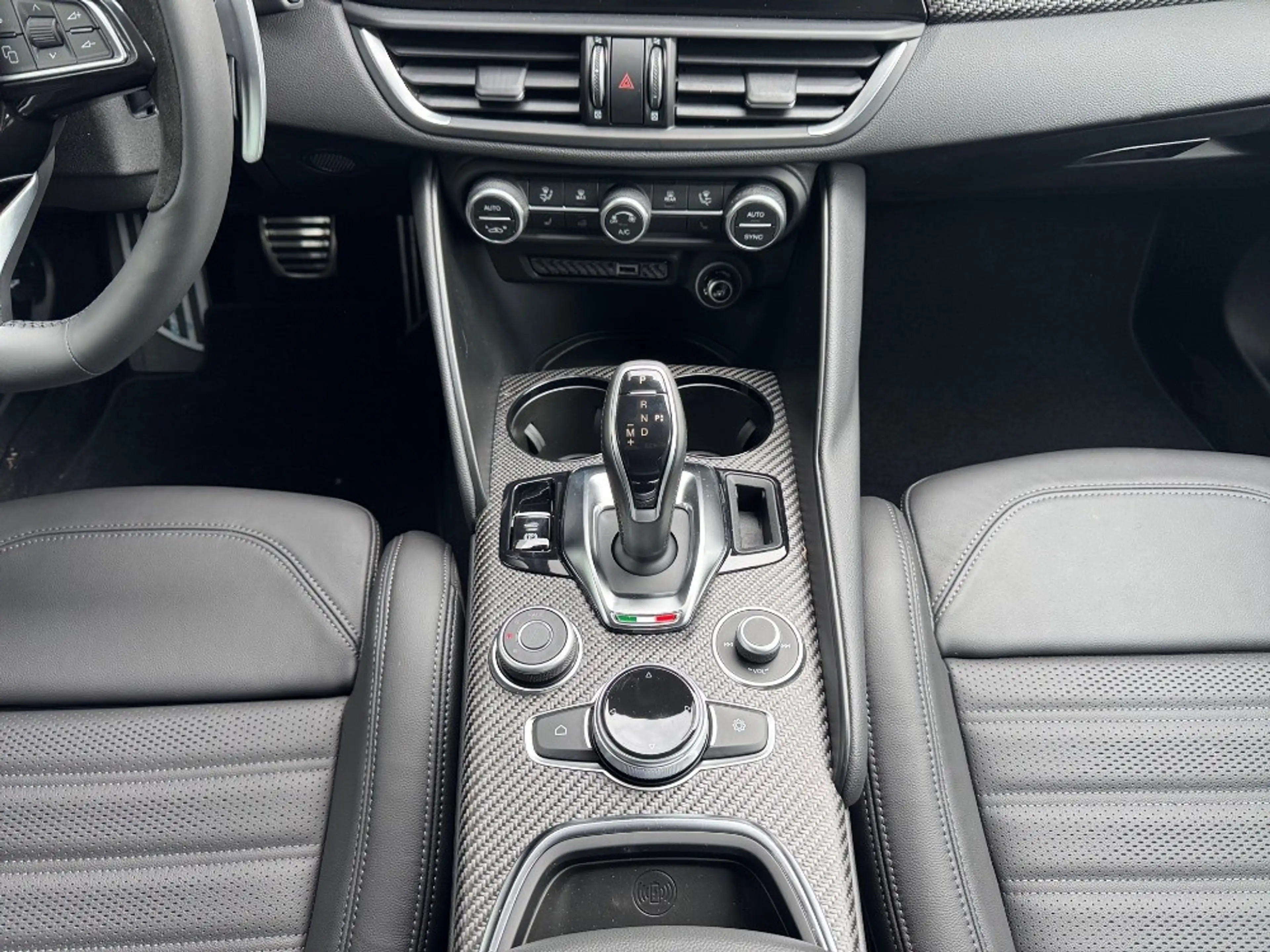 Alfa Romeo Giulia Quadrifoglio MY24 SOFORT|AKRA|TECHNO|ROTB — photo 13