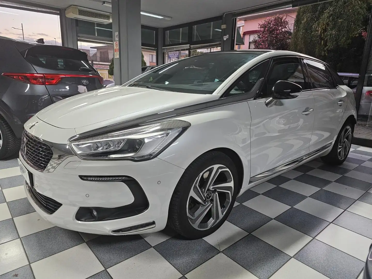 DS Automobiles DS 5 DS5 DS5 2.0 bluehdi Sport Chic s Bianco - 2