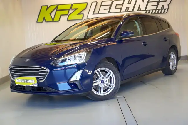 Ford Focus view 8