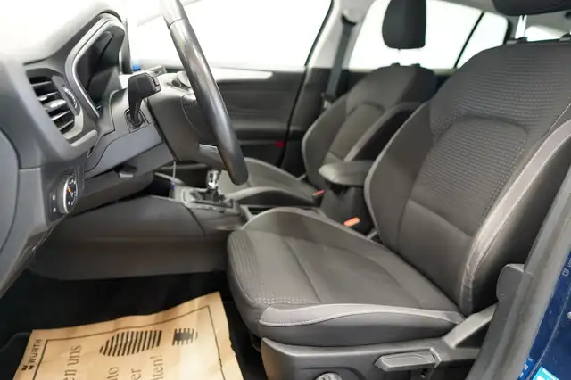 Ford Focus view 13