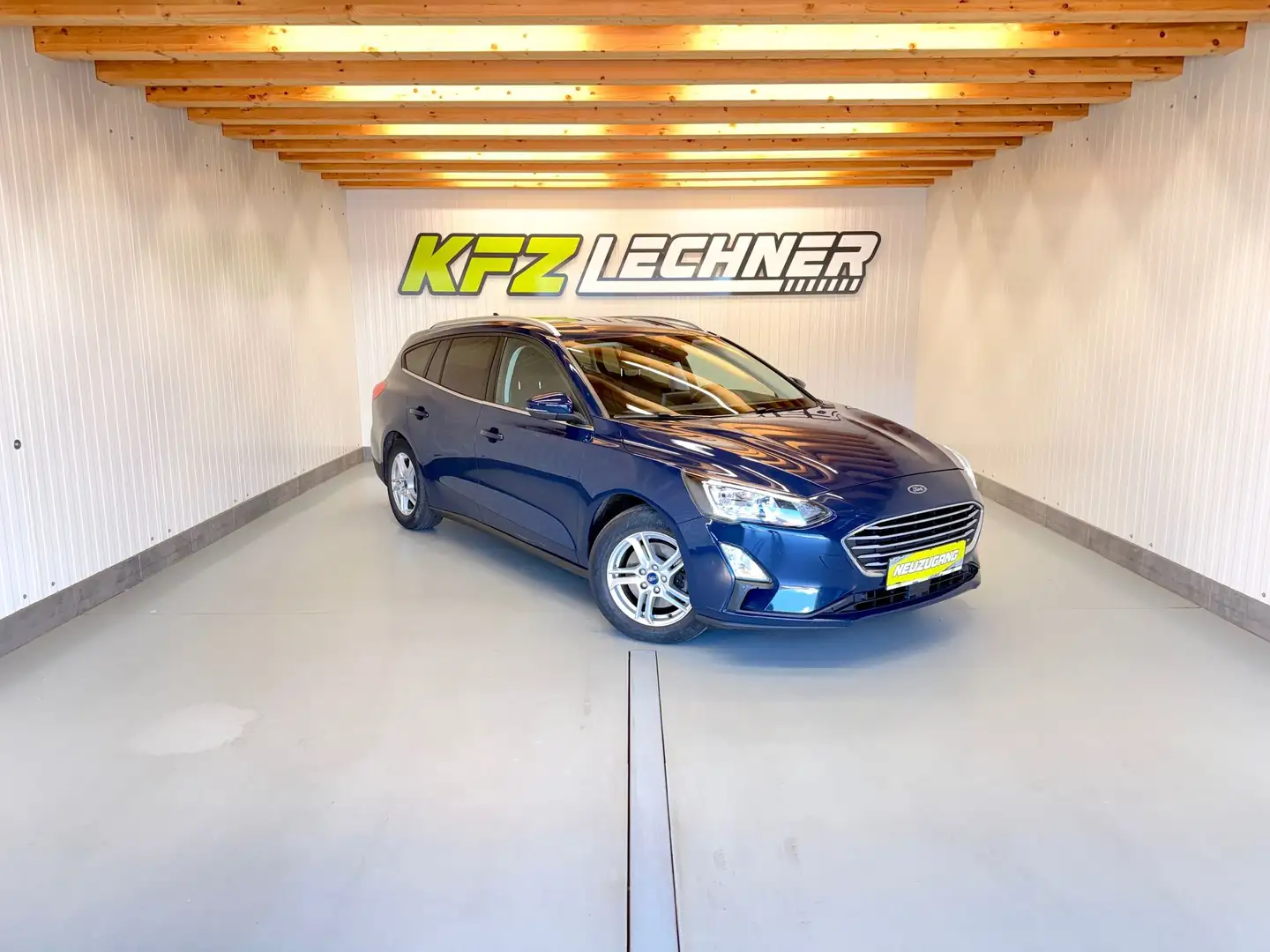 Ford Focus Turnier 2.0 EcoBl. "AHK*SITZH*NAVI*TEMP*R-KAM" Blau - 1