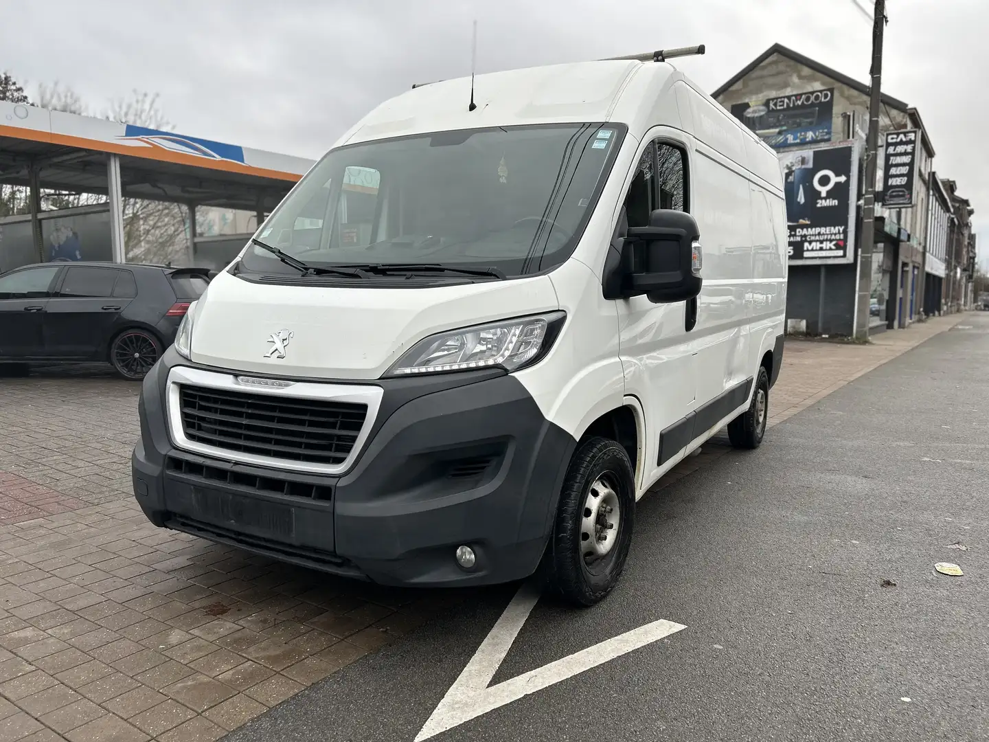 Peugeot Boxer 2.0 BlueHDi H2 L2 Wit - 1