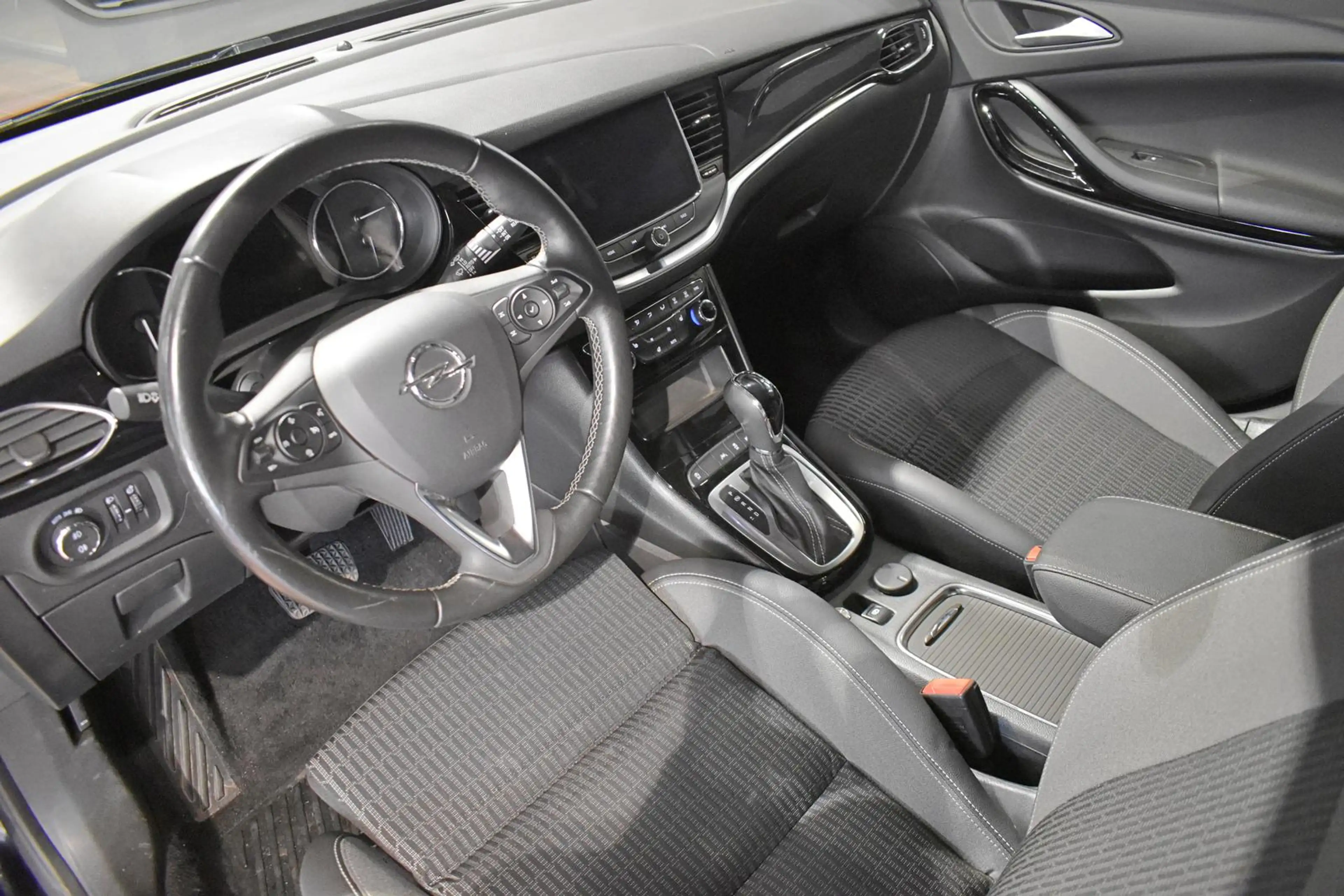 Opel Astra ST 1.5 9G ELEGANCE NAV KAM LEDER WINTER-PAKET LED — photo 12