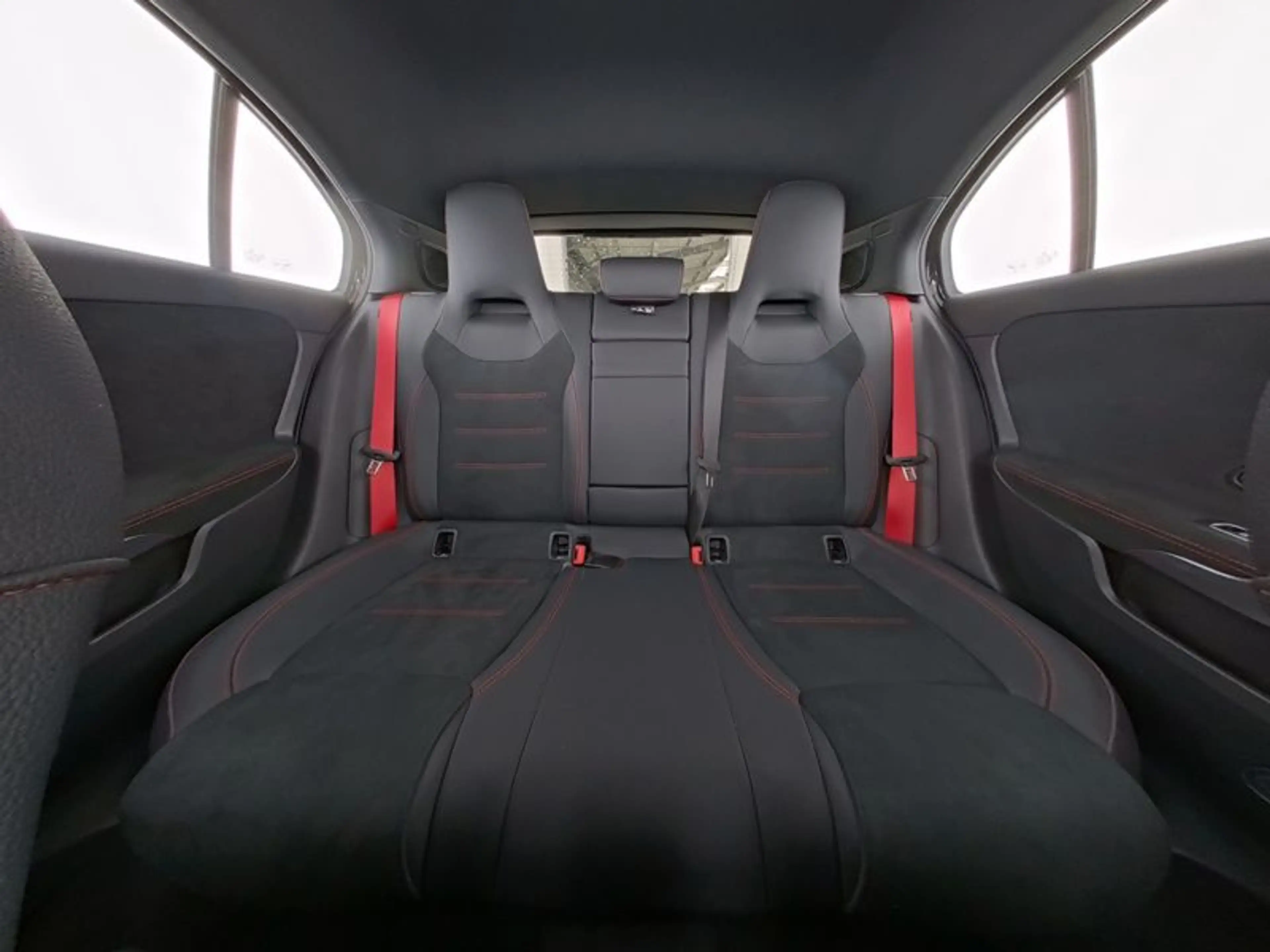 Mercedes-Benz A 45 AMG S 4M+ Prem.Plus/Aero/Pano/Night/360/HUD — photo 10