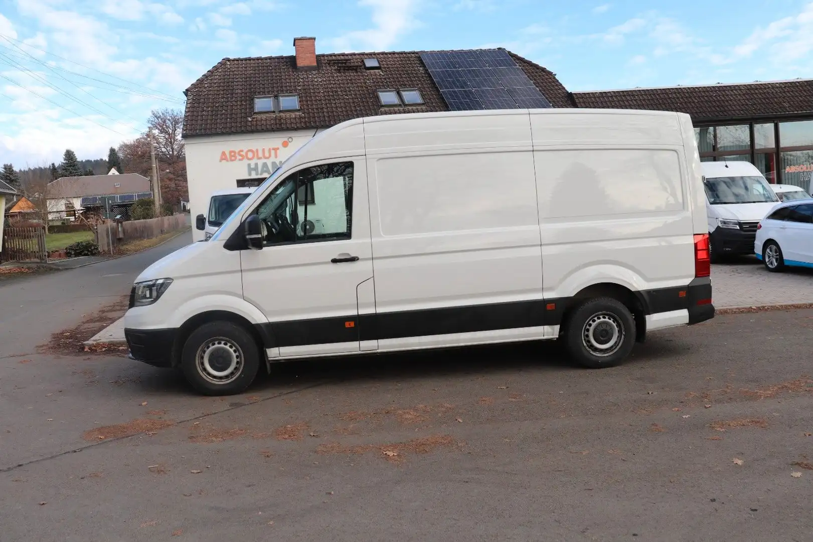 Volkswagen Crafter Automatik L3H3 mittel hoch Navi Kamera Weiß - 1