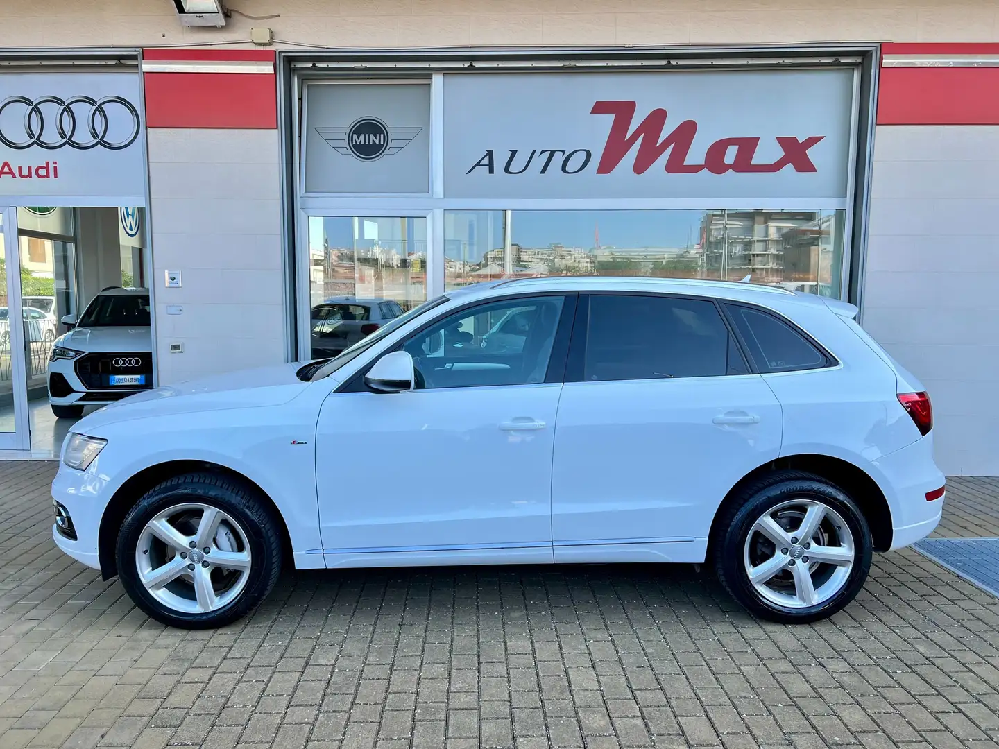 Audi Q5 2.0 tdi S-Line Advanced Plus quattro 177cv Bianco - 2