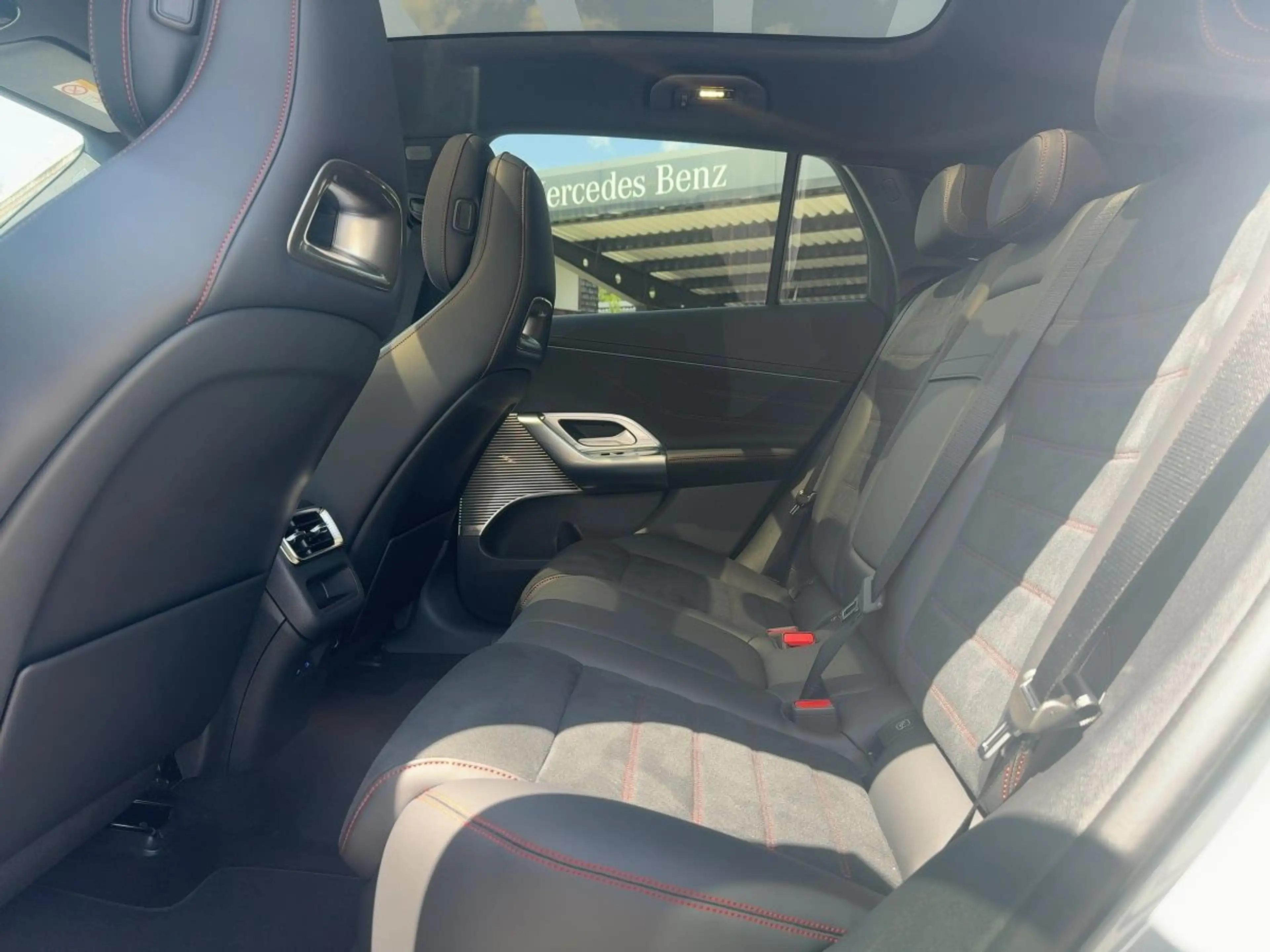 Mercedes-Benz GLC 400 4MATIC mit EQ Technologie *AMG*AHV*Burm* — photo 5