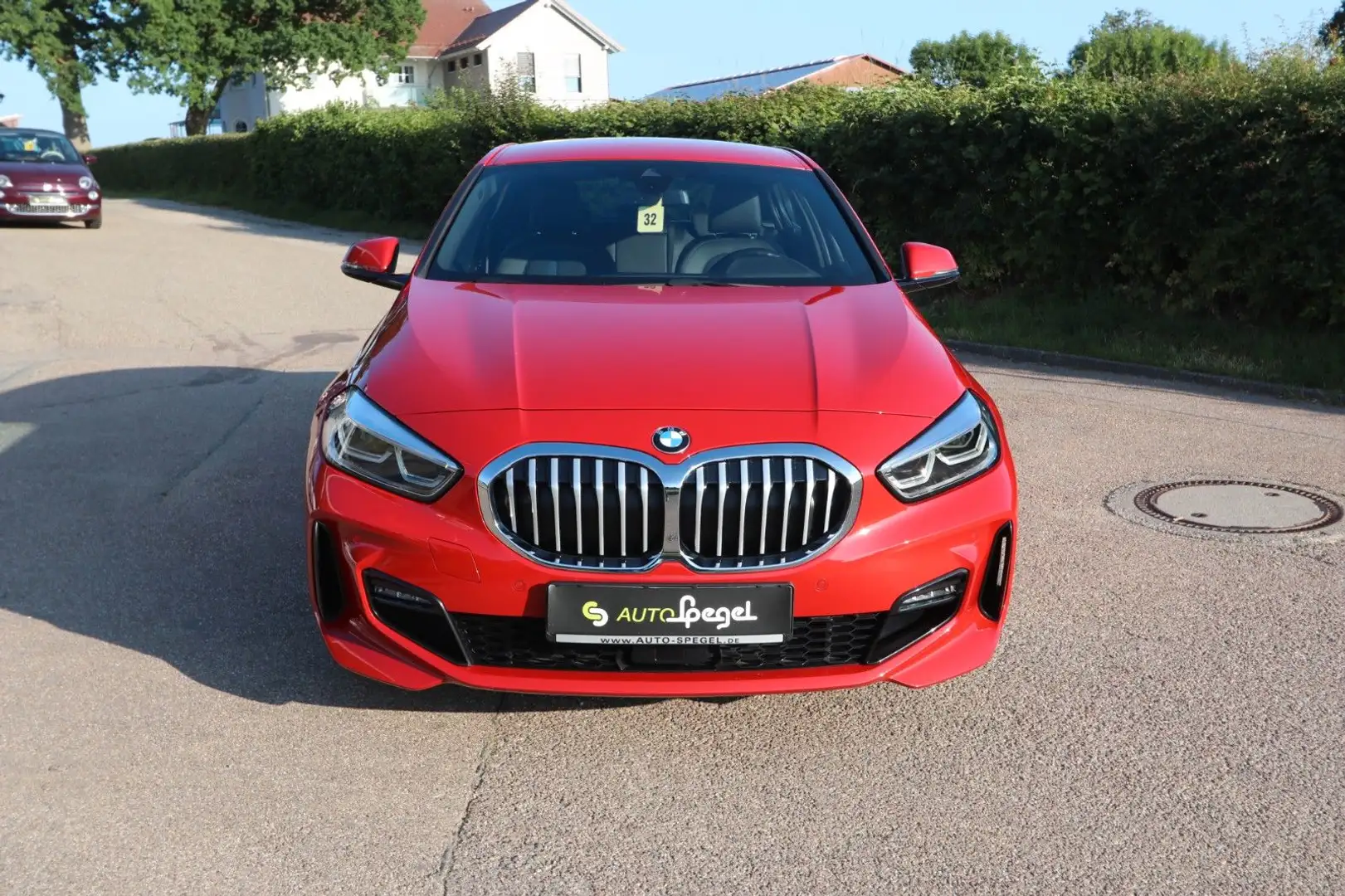 BMW 118 i M Sport LED Navi AHK SHZ MFL BT Rot - 2