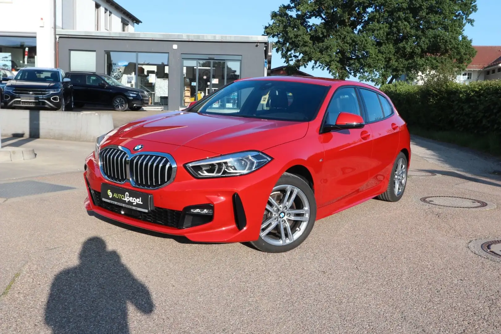 BMW 118 i M Sport LED Navi AHK SHZ MFL BT Rot - 1