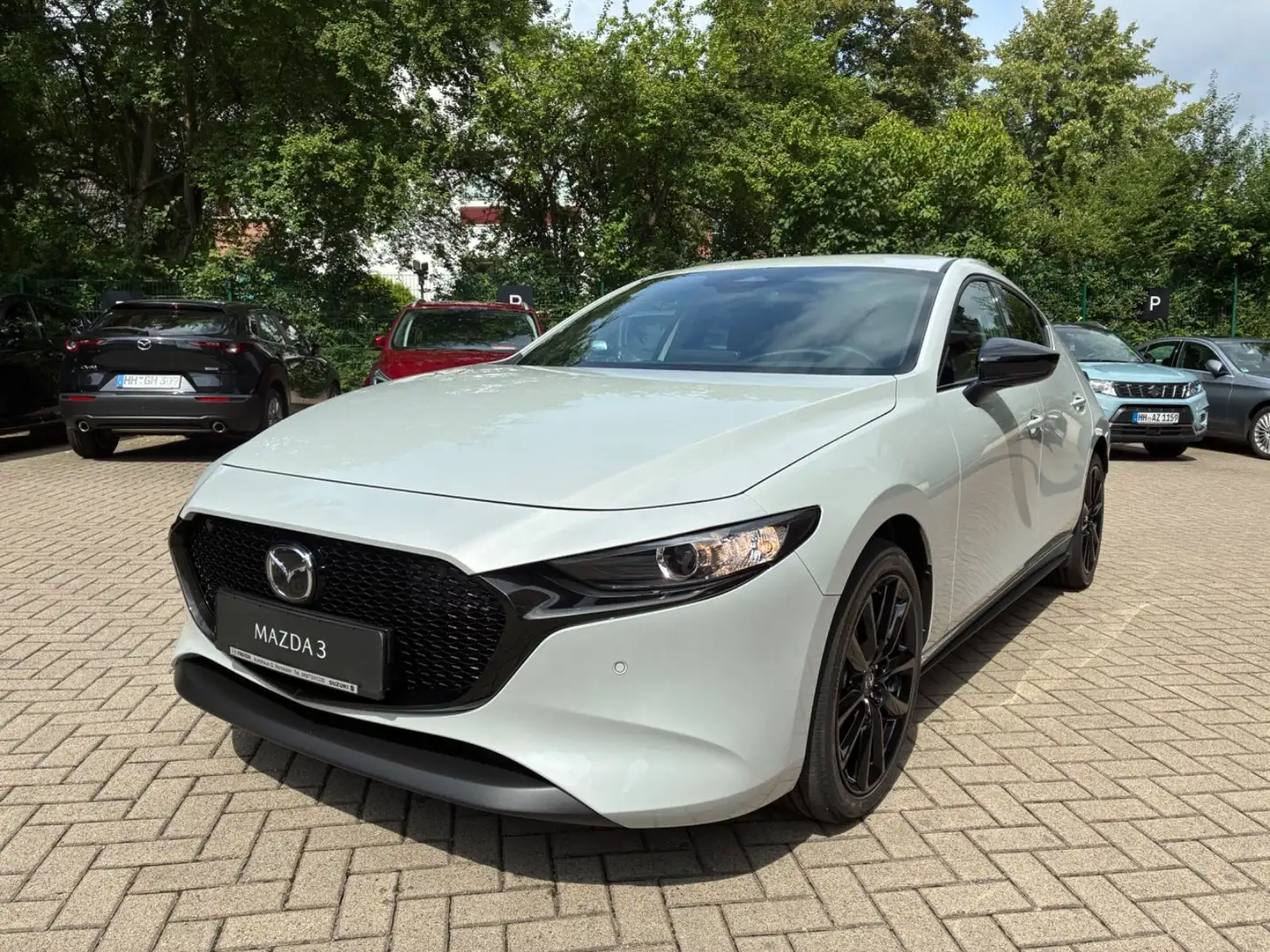 Mazda 3 2.5 e-SKYACTIV-G 140 AT Homura Белый - 1