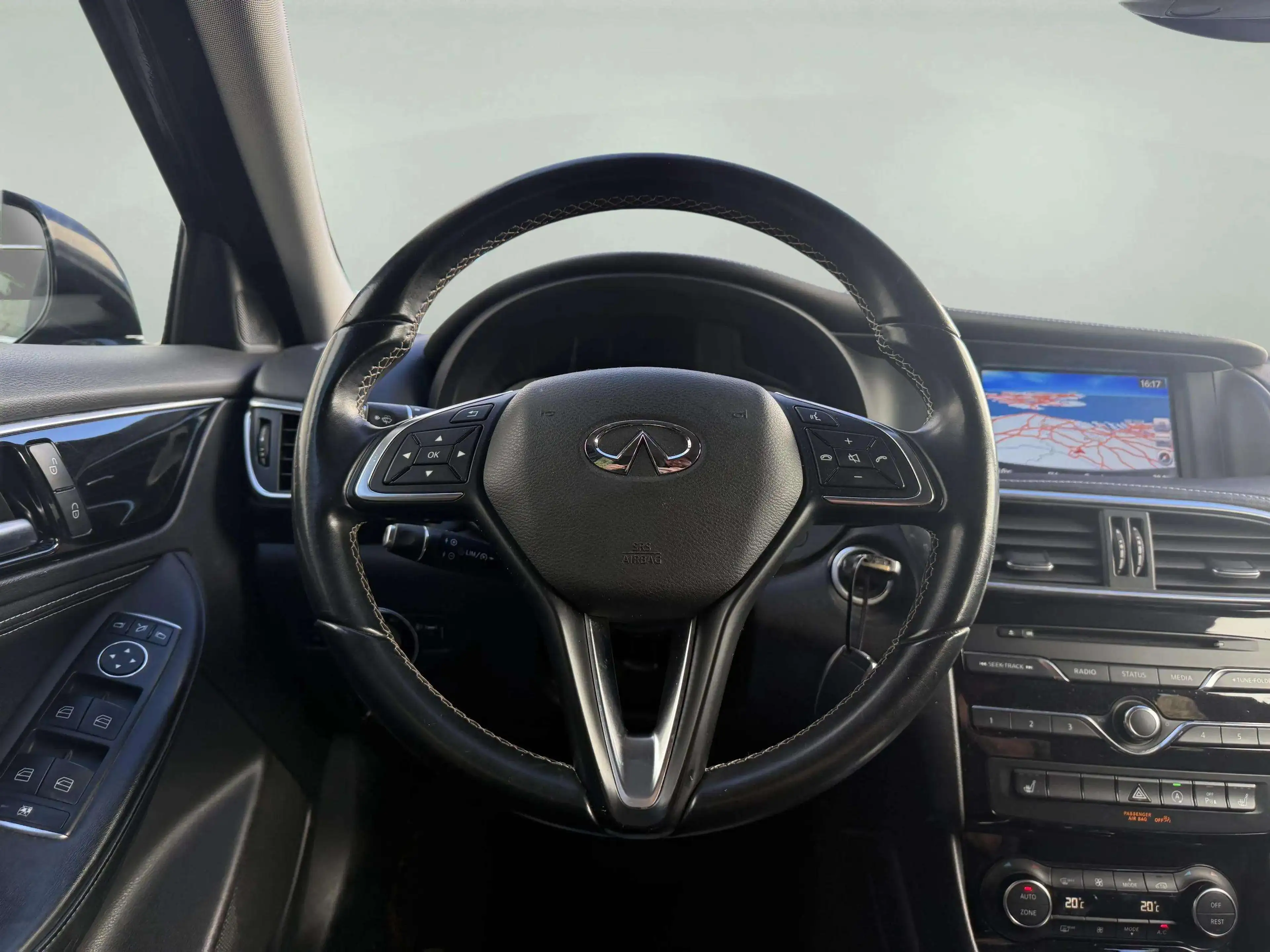 Infiniti Q30 Q30 1.5d  *9.503€ HTVA**Clim auto*Boite auto*garantie 12 mois* — photo 14