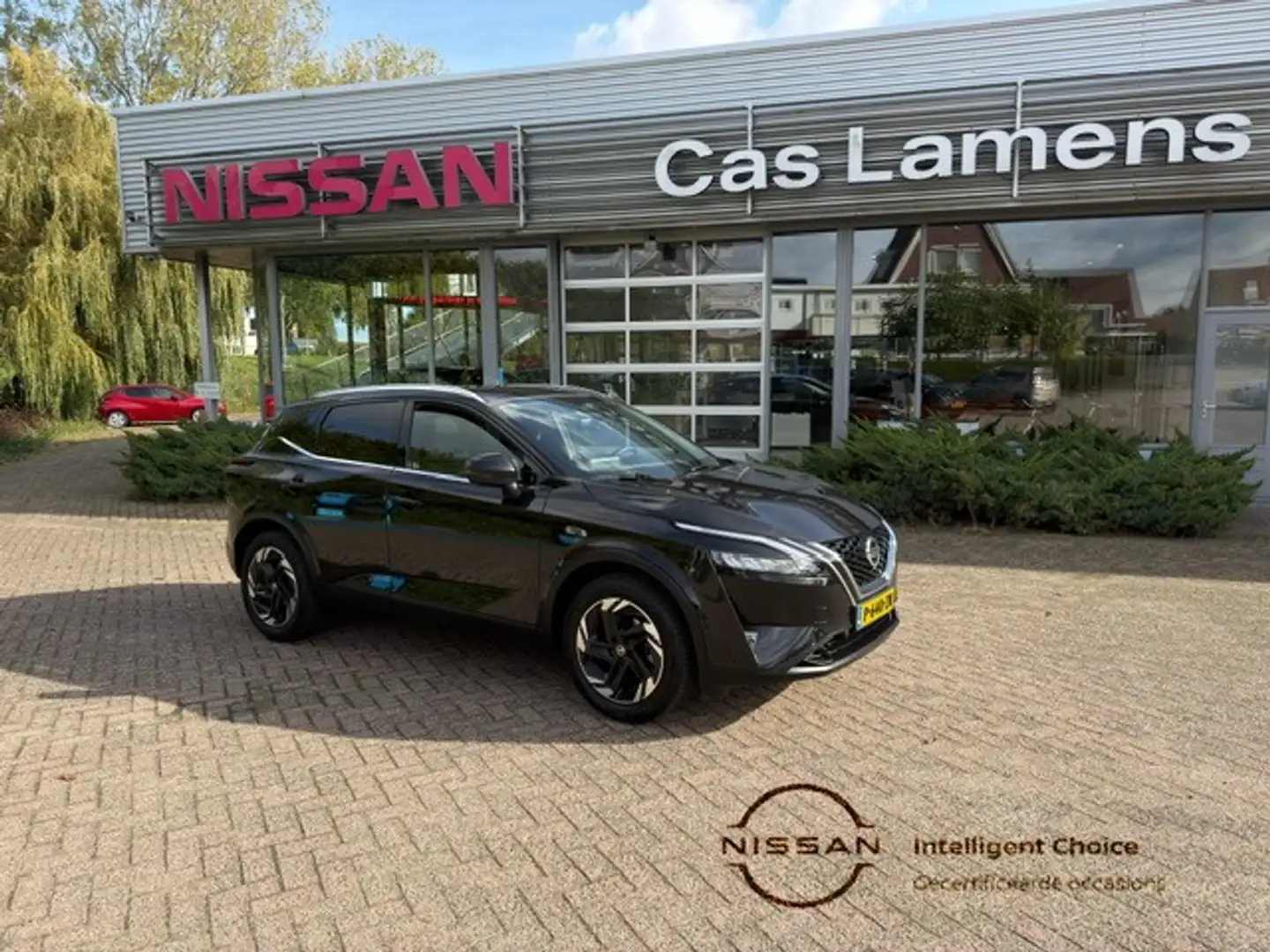 Nissan Qashqai 1.3 Mild-Hybrid 158pk N-Connecta Cold Pack Zwart - 1