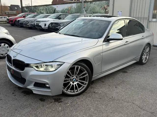 BMW 330 CUIR / CAMERA / PACK M / PLUG-IN / FULL !!!