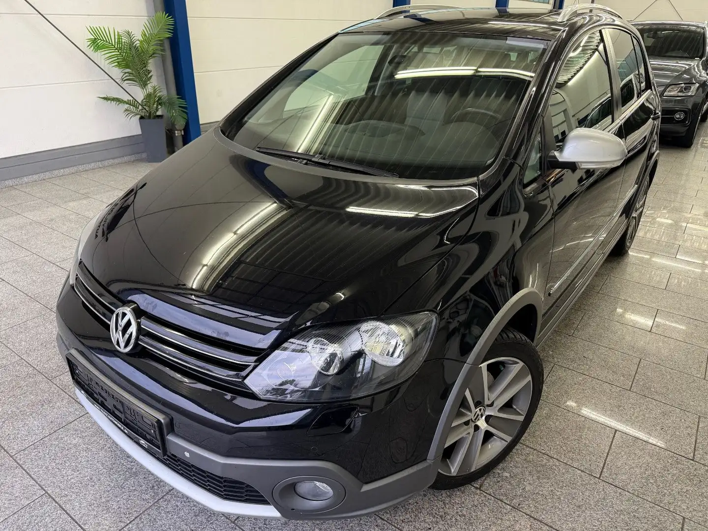 Volkswagen Golf Plus 2.0 TDI*CROSS*AUT*NAVI*PDC*TMP*ZHNRNEU - 1