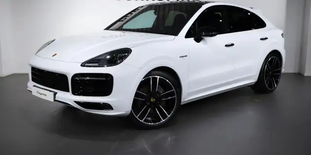 Porsche Cayenne view 3
