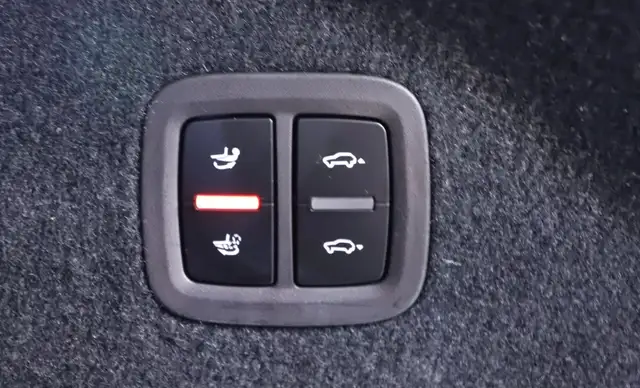 Porsche Cayenne view 10
