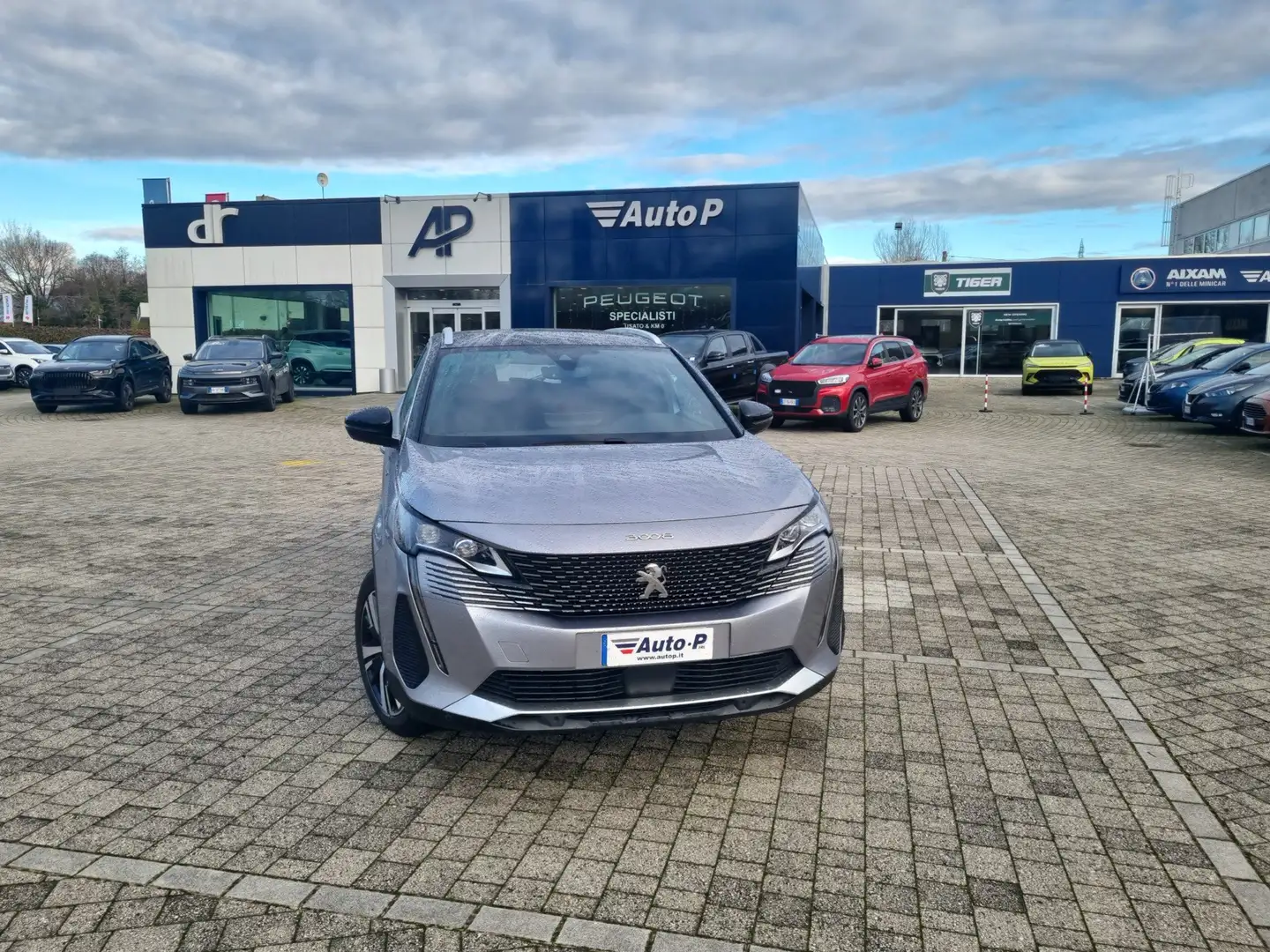 Peugeot 3008 3008 PureTech Turbo 130 S&S GT Grau - 1