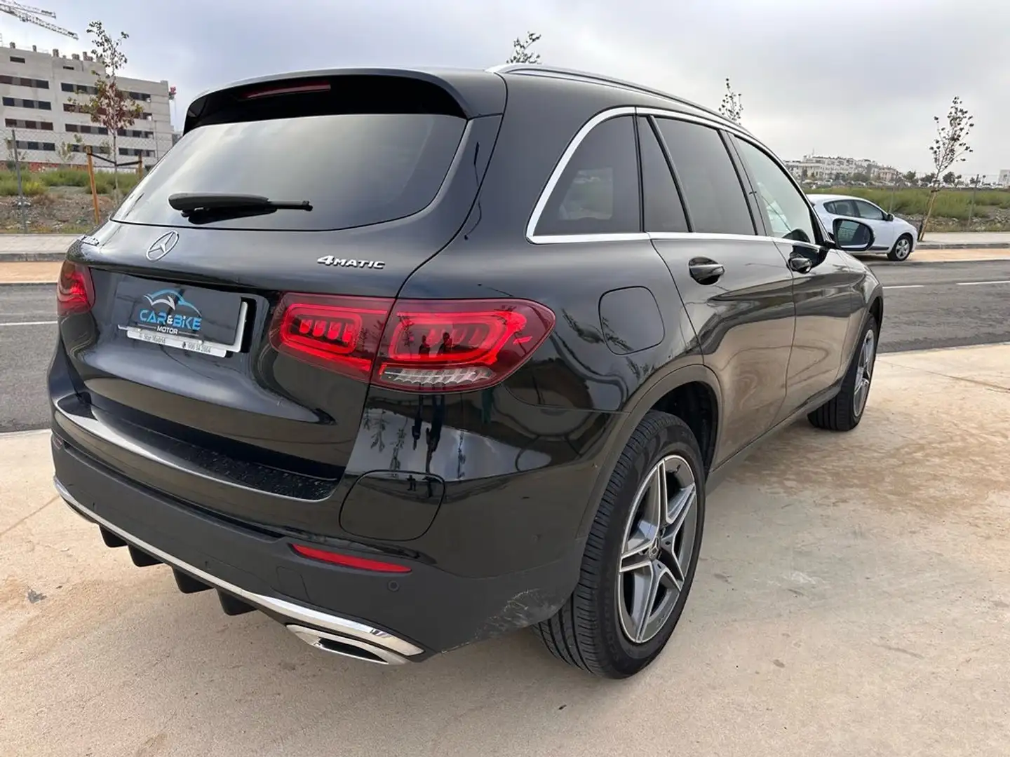 Mercedes-Benz GLC 300 de 4MATIC Negro - 2