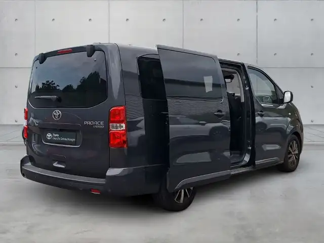 Toyota Proace view 2