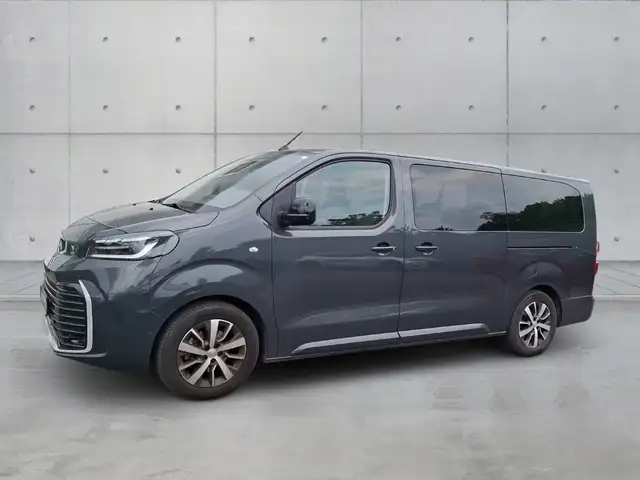 Toyota Proace view 3