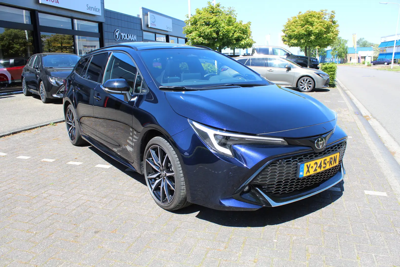 Toyota Corolla Touring Sports 2.0 Hybrid GR Sport Plus 200pk | Ri Blauw - 2