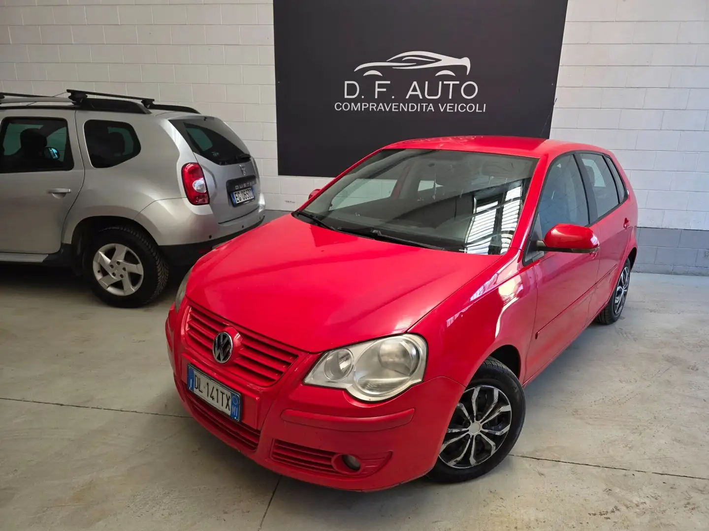 Volkswagen Polo Polo 1.2 BENZINA NEOPATENTATI Rouge - 1
