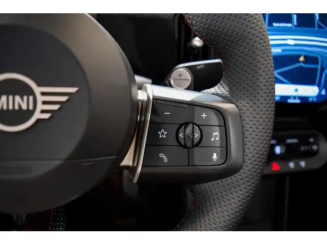 MINI Convertible view 19