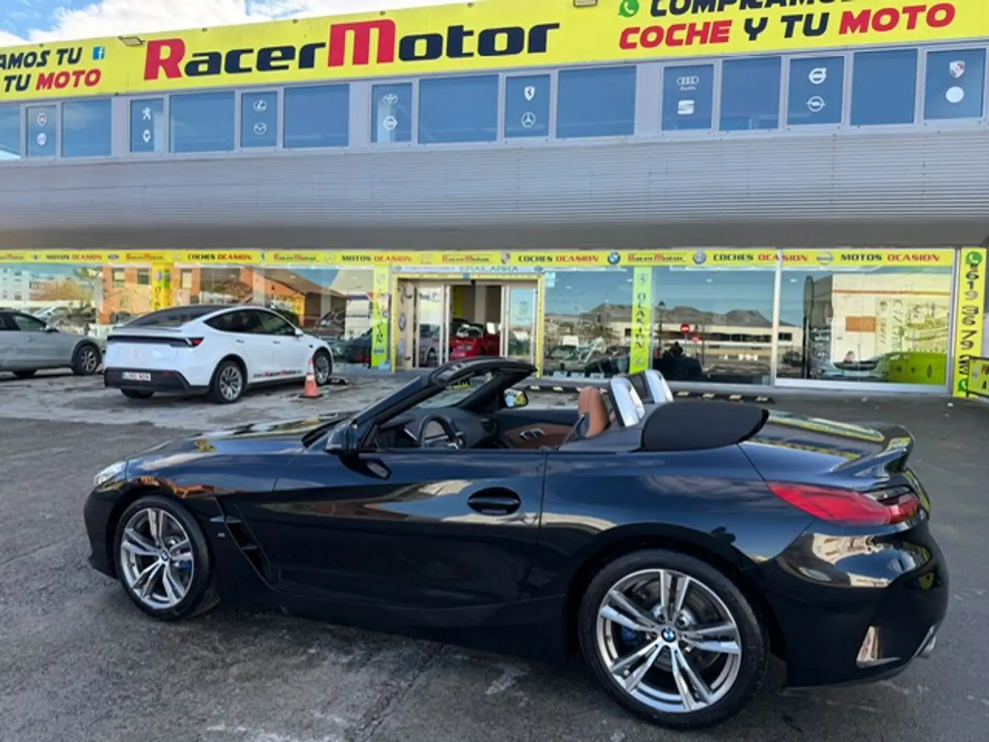 BMW Z4 sDrive 30i Schwarz - 1