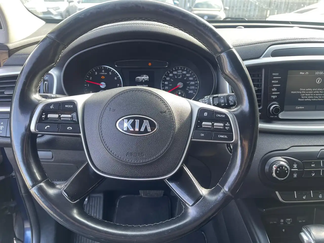 Kia Sorento снимка Kia Sorento