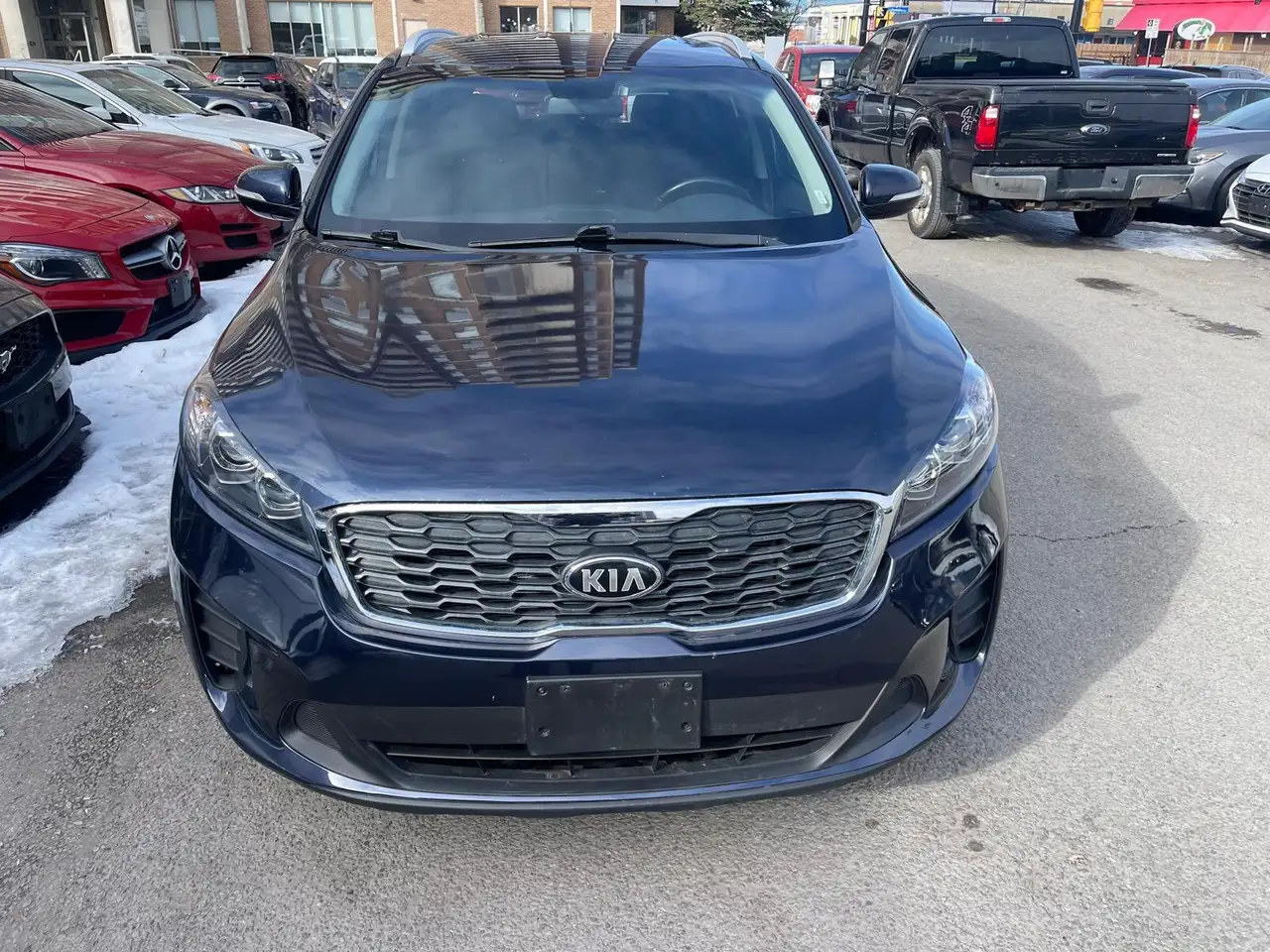 Kia Sorento снимка Kia Sorento